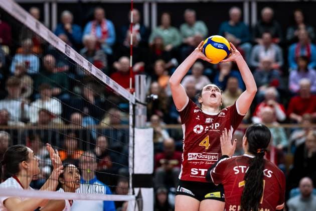 CEV Challenge Cup Halbfinale SC Potsdam - Roma Volley; 05.02.2025 CEV Challenge Cup SC Potsdam - Roma Volley; 4 SCP Jenna Ewert; 11 SCP Sabrina Starks Copyright: xBEAUTIFULxSPORTS NicolxMarschallx