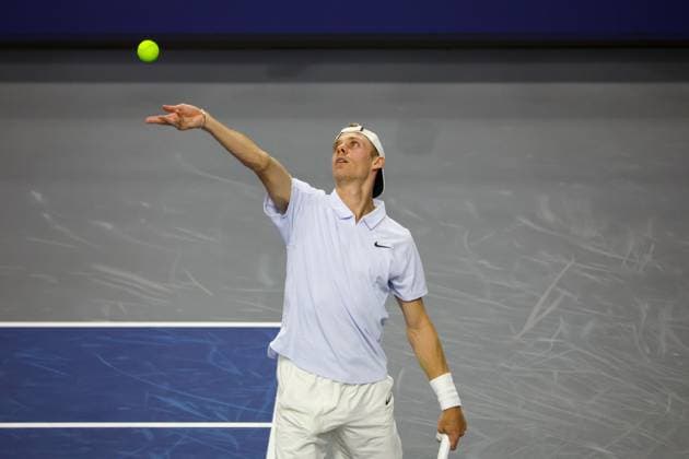 FRISCO, TX - FEBRUARY 05: Denis Shapovalov (CAN) serves during the first round of the Dallas Open on February 5, 2025, at Ford Center at The Star in Frisco, TX. (Photo by George Walker Icon Sportswire) TENNIS: FEB 05 Dallas Open EDITORIAL USE ONLY Icon250205111
