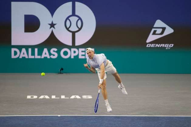 February 5, 2025, Frisco, Texas, USA: DENIS SHAPOVALOV (CAN) serves in a singles match against MIOMIR KECMANOVIC (SRB) during day five of the 2025 Dallas Open at the Star in Frisco, TX. DENIS SHAPOVALOV (CAN) defeated MIOMIR KECMANOVIC (SRB), 6:3, 6:7, 6:3. Frisco USA - ZUMAh193 20250205_zsp_h193_082 Copyright: xDanielxMcGregor-Huyerx