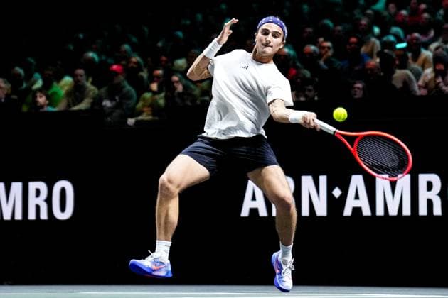 ROTTERDAM, NETHERLANDS - FEBRUARY 5: Mattia Bellucci of Italy plays a forehand in his Men s Singles Second Round match against Daniil Medvedev of Russia during day three of the ABN AMRO Open at the Rotterdam Ahoy on February 5, 2025 in Rotterdam, Netherlands. (Photo by Rene Nijhuis) SPO  Copyright: xRenexNijhuis
