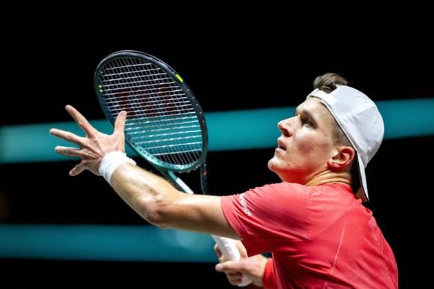 ROTTERDAM - Jakub Mensik (CZE) in action against Alex de Minaur (AUS) on the fourth day of the ABN AMRO Open tennis tournament in Ahoy. ANP SANDER KING ABN AMRO Open - Day Four 2025 xVIxANPxSportx xxANPxIVx 519259247 originalFilename: 519259247.jpg