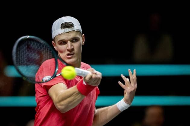ROTTERDAM - Jakub Mensik (CZE) in action against Alex de Minaur (AUS) on the fourth day of the ABN AMRO Open tennis tournament in Ahoy. ANP SANDER KING ABN AMRO Open - Day Four 2025 xVIxANPxSportx xxANPxIVx 519259250 originalFilename: 519259250.jpg