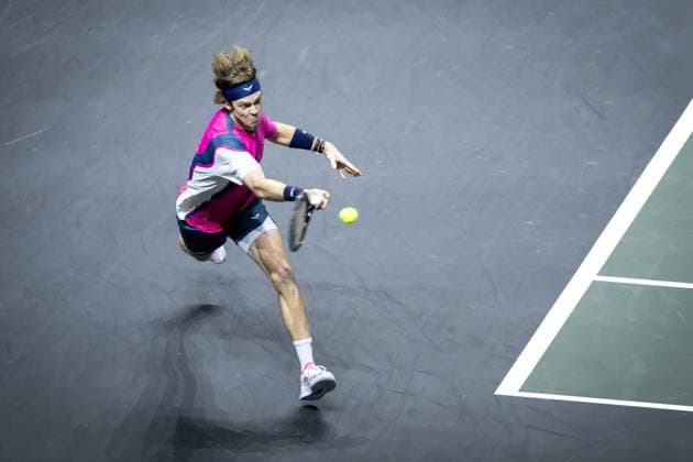 ROTTERDAM - Andrey Rublev (RUS) in action against Fabian Marozsan (HUN) on the fourth day of the ABN AMRO Open tennis tournament in Ahoy. ANP SANDER KING ABN AMRO Open - Day Four 2025 xVIxANPxSportx xxANPxIVx 519259262 originalFilename: 519259262.jpg