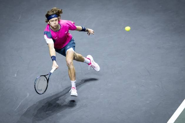 ROTTERDAM - Andrey Rublev (RUS) in action against Fabian Marozsan (HUN) on the fourth day of the ABN AMRO Open tennis tournament in Ahoy. ANP SANDER KING ABN AMRO Open - Day Four 2025 xVIxANPxSportx xxANPxIVx 519259266 originalFilename: 519259266.jpg