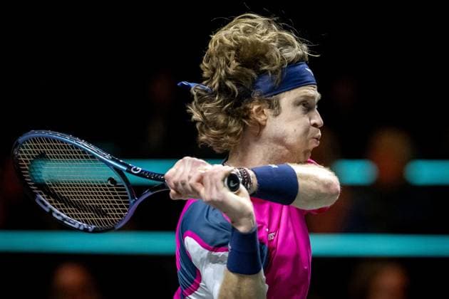 ROTTERDAM - Andrey Rublev (RUS) in action against Fabian Marozsan (HUN) on the fourth day of the ABN AMRO Open tennis tournament in Ahoy. ANP SANDER KING ABN AMRO Open - Day Four 2025 xVIxANPxSportx xxANPxIVx 519260260 originalFilename: 519260260.jpg