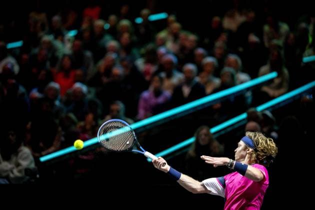 Sport Bilder des Tages ROTTERDAM - Andrey Rublev (RUS) in action against Fabian Marozsan (HUN) on the fourth day of the ABN AMRO Open tennis tournament in Ahoy. ANP SANDER KING ABN AMRO Open - Day Four 2025 xVIxANPxSportx xxANPxIVx 519262562 originalFilename: 519262562.jpg