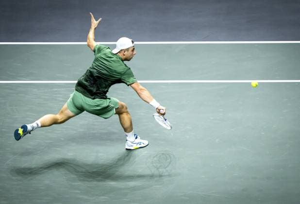 ROTTERDAM - Tallon Griekspoor(NED) in action against Stefanos Tsitsipas (GRE) on the fourth day of the ABN AMRO Open tennis tournament in Ahoy. ANP SANDER KONING ABN AMRO Open - Day Four 2025 xVIxANPxSportx xxANPxIVx 519265729 originalFilename: 519265729.jpg