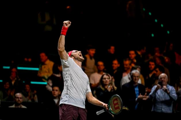 Sport Bilder des Tages 2025-02-06 ABN AMRO Open 2025 ROTTERDAM, NETHERLANDS - FEBRUARY 6: Stefanos Tsitsipas of Greece competing in the Men s Singles during the ABN AMRO Open 2025 at Rotterdam Ahoy on February 6, 2025 in Rotterdam, Netherlands. Rotterdam Rotterdam Ahoy Netherlands Content not available for redistribution in The Netherlands directly or indirectly through any third parties. Copyright: xJanxKokx