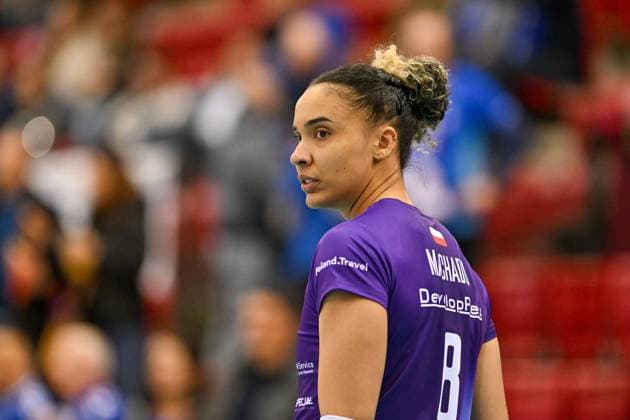 CEV CL Allianz MTV Stuttgart KS DevelopRes Rzeszów 06 02 2025 CEV, ChampionsLeague,, Volleyball, Women, Season 2024 25, Allianz MTV Stuttgart in blue , against KS DevelopRes Rzeszów Poland, in white purple , Sabrina De Jesus Machado, Copyright: xBEAUTIFULxSPORTS TomxBlochx