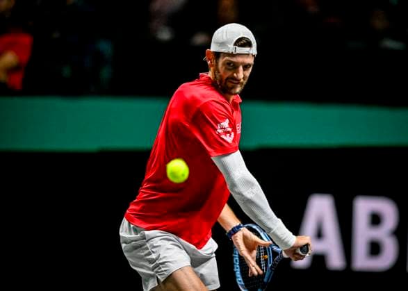 2025-02-06 ABN AMRO Open 2025 ROTTERDAM, NETHERLANDS - FEBRUARY 6: Andrea Vavassori of Italia competing in the Men s Singles during the ABN AMRO Open 2025 at Rotterdam Ahoy on February 6, 2025 in Rotterdam, Netherlands. Rotterdam Rotterdam Ahoy Netherlands Content not available for redistribution in The Netherlands directly or indirectly through any third parties. Copyright: xJanxKokx