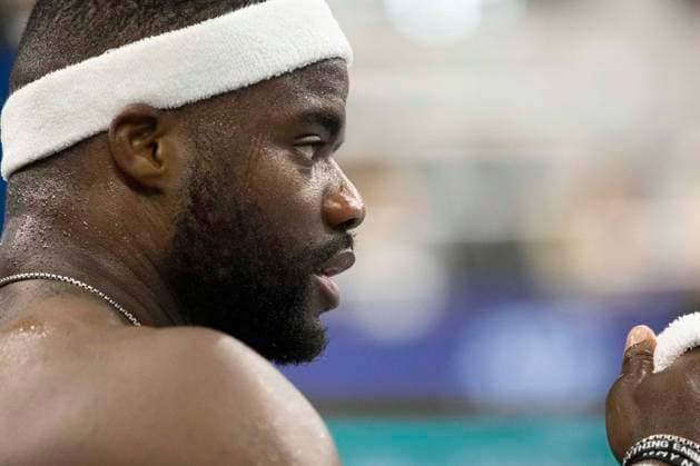 February 6, 2025, Frisco, Texas, USA: FRANCIS TIAFOE (USA) wipes sweat from his face in a singles match against YOSHIHITO NISHIOKA (JAP) during day six of the 2025 Dallas Open at the Star in Frisco, TX. YOSHIHITO NISHIOKA (JPN) defeated FRANCIS TIAFOE (USA), 3:6, 6:4, 6:4. Frisco USA - ZUMAh193 20250206_zsp_h193_008 Copyright: xDanielxMcGregor-Huyerx