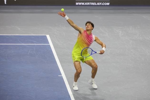 FRISCO, TX - FEBRUARY 06: Ben Shelton (USA) serves during the second round of the Dallas Open on February 2, 2025, at Ford Center at The Star in Frisco, TX. (Photo by George Walker Icon Sportswire) TENNIS: FEB 06 Dallas Open EDITORIAL USE ONLY Icon250206046