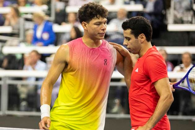 February 6, 2025, Frisco, Texas, USA: (Left to right) BEN SHELTON (USA) and JAUME MUNAR (ESP) shake hands after a singles match during day six of the 2025 Dallas Open at the Star in Frisco, TX. JUAME MUNAR(ESP) defeated BEN SHELTON (USA), 6-2, 7:6. Frisco USA - ZUMAh193 20250206_zsp_h193_030 Copyright: xDanielxMcGregor-Huyerx