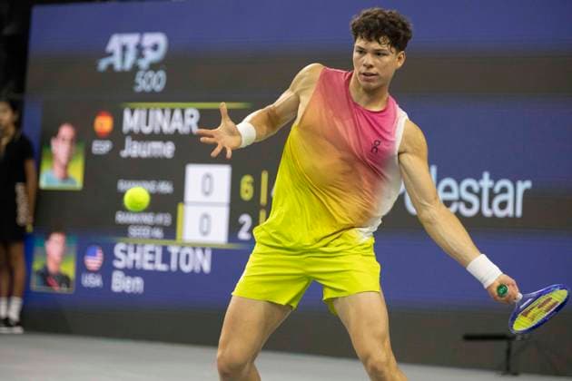February 6, 2025, Frisco, Texas, USA: BEN SHELTON (USA) returns with a forehand in singles match against JAUME MUNAR (ESP) during day six of the 2025 Dallas Open at the Star in Frisco, TX. JUAME MUNAR(ESP) defeated BEN SHELTON (USA), 6-2, 7:6. Frisco USA - ZUMAh193 20250206_zsp_h193_032 Copyright: xDanielxMcGregor-Huyerx