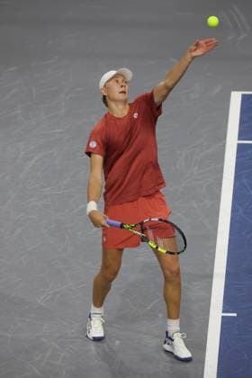 FRISCO, TX - FEBRUARY 06: Ethan Quinn (USA) serves during the second round of the Dallas Open on February 2, 2025, at Ford Center at The Star in Frisco, TX. (Photo by George Walker Icon Sportswire) TENNIS: FEB 06 Dallas Open EDITORIAL USE ONLY Icon250206120