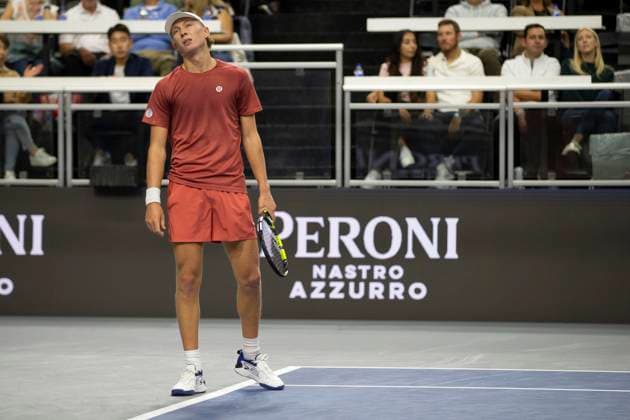 February 6, 2025, Frisco, Texas, USA: ETHAN QUINN (USA) reacts in a singles match against TOMMY PAUL (USA) during day six of the 2025 Dallas Open at the Star in Frisco, TX. TOMMY PAUL (USA) defeated ETHAN QUINN (USA), 6:4, 5:7, 6:4. Frisco USA - ZUMAh193 20250206_zsp_h193_059 Copyright: xDanielxMcGregor-Huyerx