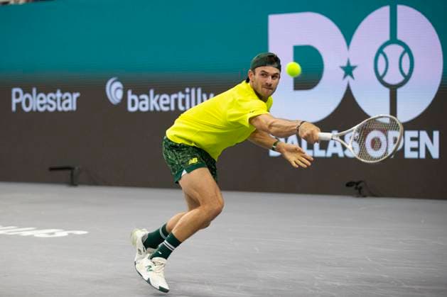 February 6, 2025, Frisco, Texas, USA: TOMMY PAUL (USA) returns with a backhand in a singles match against ETHAN QUINN (USA) during day six of the 2025 Dallas Open at the Star in Frisco, TX. TOMMY PAUL (USA) defeated ETHAN QUINN (USA), 6:4, 5:7, 6:4. Frisco USA - ZUMAh193 20250206_zsp_h193_066 Copyright: xDanielxMcGregor-Huyerx