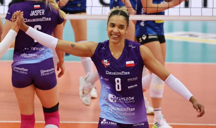 Stuttgart , Volleyball Chamoions League PlayOff Hinspiel Frauen, Allianz MTV Stuttgart vs KS DevelopRes Rzeszow , Sabrina de jesus Machado ( Rzeszow )