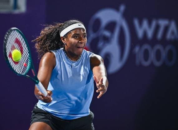 WTA, Tennis Damen QATAR OPEN TENNIS TOURNAMENT QUALIFYING 1st ROUND Hailey Baptiste of United States in action during her Qualifying 1st round match against Rebeka Masarova of Switzerland ahead of the WTA Qatar TotalEnergies Open2025 tennis tournament at the Khalifa International Tennis Complex in Doha, Qatar, on February 7, 2025. Copyright: xNOUSHADx