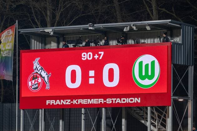 07 02 2025, Football Google Pixel Womens Bundesliga, Season 2024 2025, Matchday 14, 1 FC Cologne VfL Wolfsburg at the Franz Kremer Stadium in Cologne The match in Cologne ends in a draw Important note According to the regulations of the DFL German Football League or the DFB German Football Association, it is prohibited to use or have used photographs taken in the stadium and or of the match in the form of sequential images and or video-like photo series Photo Kirchner Media Thomas Haesler Copyright: xKirchner-Media ThomasxHaeslerx