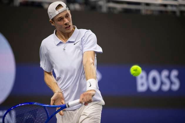 February 7, 2025, Frisco, Texas, USA: DENIS SHAPOVALOV (CAN) returns with a backhand in a singles quarterfinal match against TOMAS MACHAC (CZE) during day seven of the 2025 Dallas Open at the Star in Frisco, TX. DENIS SHAPOVALOV (CAN) defeated TOMAS MACHAC (CZE), 7:6, 6:0. Frisco USA - ZUMAh193 20250207_zsp_h193_063 Copyright: xDanielxMcGregor-Huyerx