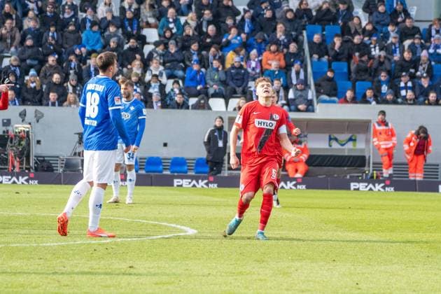08 02 2025, xhfmx, Soccer 2 Bundesliga, SV Darmstadt 98 SV Elversberg v l Robin Fellhauer SV 07 Elversberg celebrates his goal to 0 1 for Elversberg DFL DFB REGULATIONS PROHIBIT ANY USE OF PHOTOGRAPHS as IMAGE SEQUENCES and or QUASI VIDEO Darmstadt