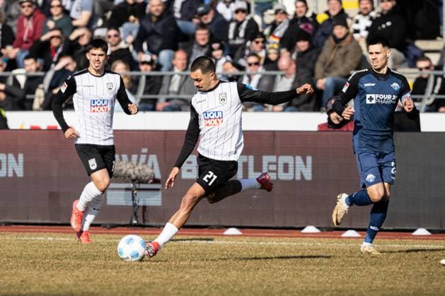 Soccer Men 2 Bundesliga 21 Matchday Season 2024 2025 SSV Ulm 1846 Soccer vs SC Paderborn 1907 08 02 2025 New entry 21 Oliver Batista Meier SSV Ulm 1846 Soccer DFL regulations prohibit any use of photographs as image sequences and or quasi video Ulm Donaustadion Baden Württemberg Germany