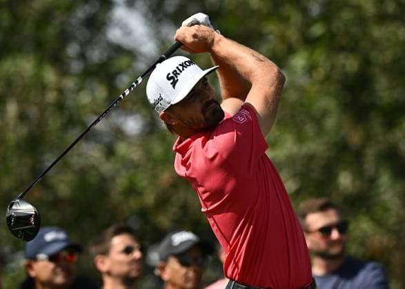 COMMERCIAL BANK QATAR MASTERS 2025 Brandon Robinson Thompson of England tees off during the third round of the Commercial Bank Qatar Masters golf tournament at the Doha Golf Club in Doha, Qatar on February 08, 2025. DOHA Qatar Copyright: xNOUSHADx