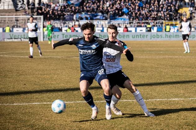 Soccer Men 2 Bundesliga 21 Matchday Season 2024 2025 SSV Ulm 1846 Football vs SC Paderborn 1907 08 02 2025 32 Aaron Zehnter SC Paderborn , 18 Lennart Stoll SSV Ulm 1846 Football DFL regulations prohibit any use of photographs as image sequences and or quasi video Ulm Donaustadion Baden Württemberg Germany