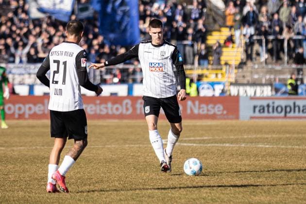 Soccer Men 2 Bundesliga 21 Matchday Season 2024 2025 SSV Ulm 1846 Football vs SC Paderborn 1907 08 02 2025 4 Tom Gaal SSV Ulm 1846 Football DFL regulations prohibit any use of photographs as image sequences and or quasi video Ulm Donaustadion Baden Württemberg Germany