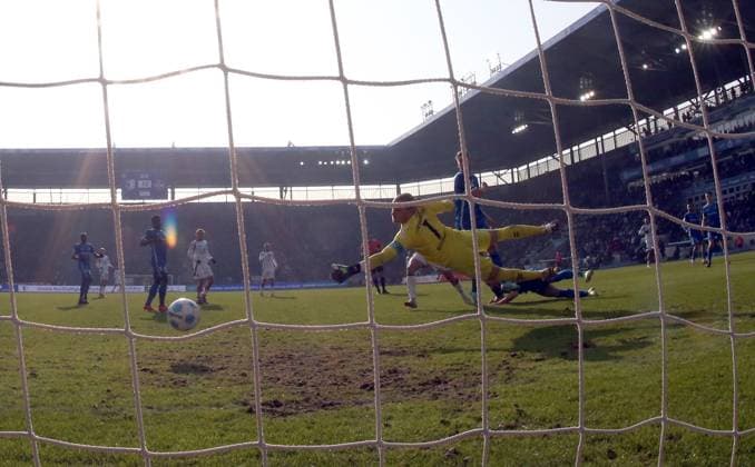 08 02 2025 Soccer Season 2024 2025 2 Soccer Bundesliga 21 Matchday 1 FC Magdeburg FCM 1 FC Nuremberg FCN Club Sportfoto Zink DaMa xdaxmax DFL regulations prohibit any use of photographs as image sequences and or quasi video only for editorial use Tor Treffer Goal shot to 1 3 Goalscorer Jens Castrop 17, 1 FC Nuremberg FCN vs Dominik Reimann 1, 1 FC Magdeburg FCM