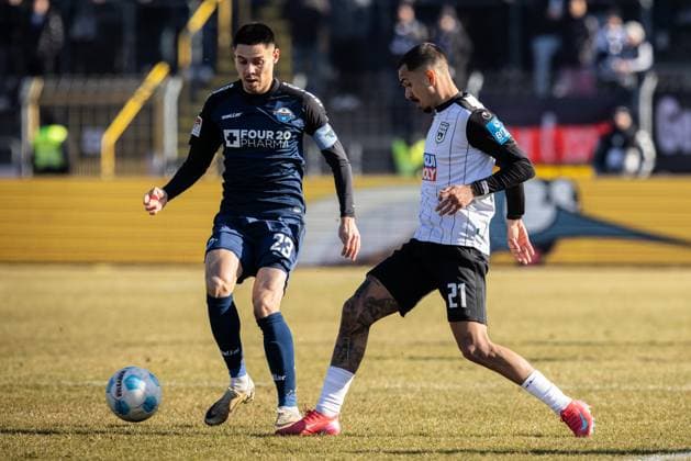 Soccer Men 2 Bundesliga 21 Matchday Season 2024 2025 SSV Ulm 1846 Soccer vs SC Paderborn 1907 08 02 2025 23 Raphael Obermair SC Paderborn , New arrival 21 Oliver Batista Meier SSV Ulm 1846 Soccer DFL regulations prohibit any use of photographs as image sequences and or quasi video Ulm Donaustadion Baden Württemberg Germany