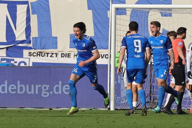 08 02 2025 Soccer Season 2024 2025 2 Soccer Bundesliga 21 Matchday 1 FC Magdeburg FCM 1 FC Nuremberg FCN Club Sportfoto Zink DaMa xdaxmax DFL regulations prohibit any use of photographs as image sequences and or quasi video only for editorial use Jubel Freude Torjubel nach Tor zum 3 3 Jean Hugonet 24, 1 FC Magdeburg FCM jubelt freut sich Torschütze Jean Hugonet 24, 1 FC Magdeburg FCM