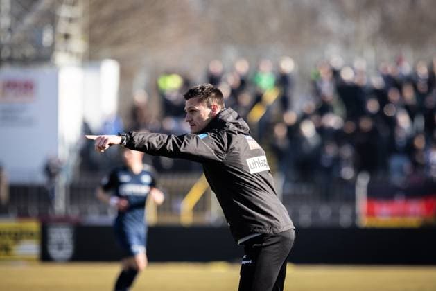 Soccer Men 2 Bundesliga 21 Matchday Season 2024 2025 SSV Ulm 1846 Football vs SC Paderborn 1907 08 02 2025 Coach Thomas Wörle SSV Ulm 1846 Football DFL regulations prohibit any use of photographs as image sequences and or quasi video Ulm Donaustadion Baden Württemberg Germany