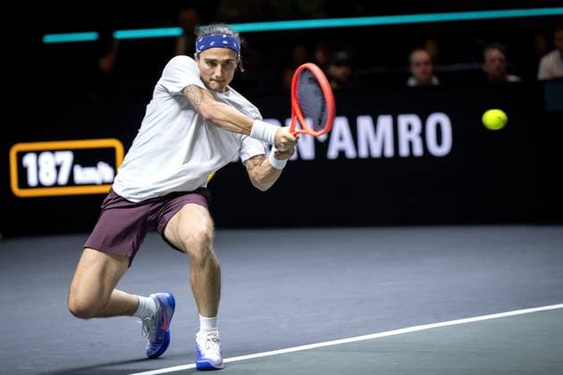 ROTTERDAM - Mattia Bellucci (ITA) in action against Alex de Minaur (AUS) on the sixth day of the ABN AMRO Open tennis tournament in Ahoy. ANP SANDER KING ABN AMRO Open - Day Six 2025 xVIxANPxSportx xxANPxIVx 519420934 originalFilename: 519420934.jpg