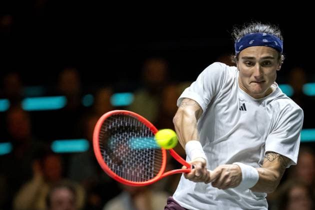 ROTTERDAM - Mattia Bellucci (ITA) in action against Alex de Minaur (AUS) on the sixth day of the ABN AMRO Open tennis tournament in Ahoy. ANP SANDER KING ABN AMRO Open - Day Six 2025 xVIxANPxSportx xxANPxIVx 519421743 originalFilename: 519421743.jpg