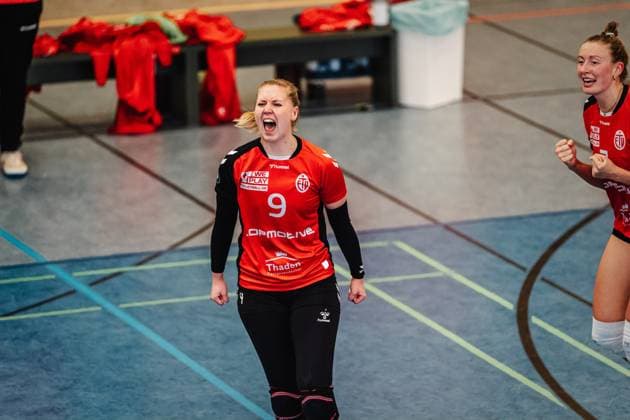 Volleyball Women Season 2024 2025 2 Volleyball Bundesliga Women Pro ETV Hamburg vs VCO Dresden 08 02 2025 Luise Klein 9, ETV Hamburg jubelt Hamburg Lokstedter Steindamm 52 Hamburg Germany