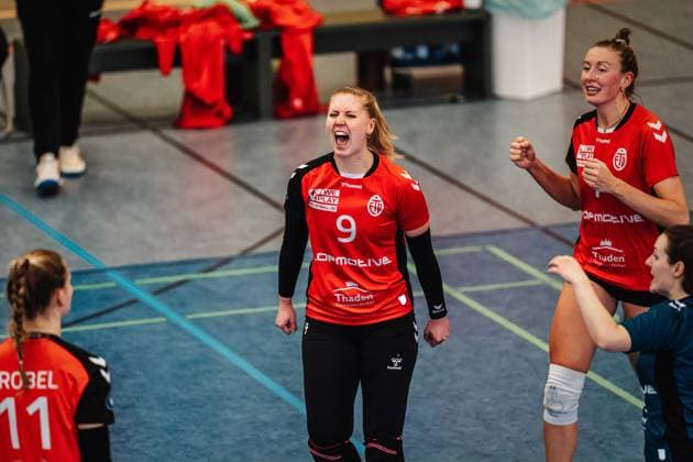 Volleyball Women Season 2024 2025 2 Volleyball Bundesliga Women Pro ETV Hamburg vs VCO Dresden 08 02 2025 Luise Klein 9, ETV Hamburg jubelt Hamburg Lokstedter Steindamm 52 Hamburg Germany