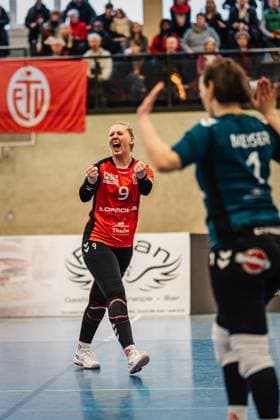 Volleyball Women Season 2024 2025 2 Volleyball Bundesliga Women Pro ETV Hamburg vs VCO Dresden 08 02 2025 Luise Klein 9, ETV Hamburg jubelt Hamburg Lokstedter Steindamm 52 Hamburg Germany