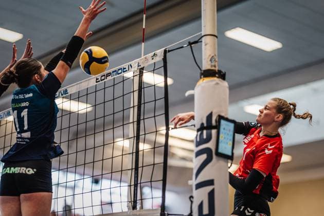 Volleyball Women Season 2024 2025 2 Volleyball Bundesliga Women Pro ETV Hamburg vs VCO Dresden 08 02 2025 Svea Frobel 11, ETV Hamburg beim Angriff Hamburg Lokstedter Steindamm 52 Hamburg Germany