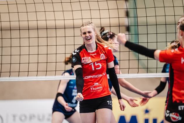 Volleyball Women Season 2024 2025 2 Volleyball Bundesliga Women Pro ETV Hamburg vs VCO Dresden 08 02 2025 Alexa Sophie Thaden 15, ETV Hamburg jubelt Hamburg Lokstedter Steindamm 52 Hamburg Germany