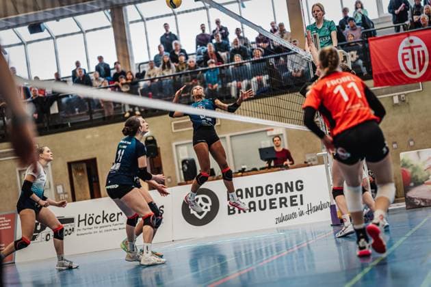 Volleyball Women Season 2024 2025 2 Volleyball Bundesliga Women Pro ETV Hamburg vs VCO Dresden 08 02 2025 Sally Marie Marong 1, VCO Dresden on the attack Hamburg Lokstedter Steindamm 52 Hamburg Germany
