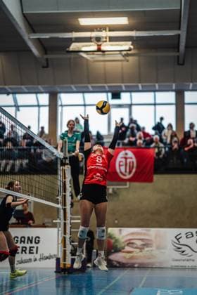 Volleyball Women Season 2024 2025 2 Volleyball Bundesliga Women Pro ETV Hamburg vs VCO Dresden 08 02 2025 Zoe Konjer 8, ETV Hamburg at the Hamburg Lokstedter Steindamm 52 Hamburg Germany