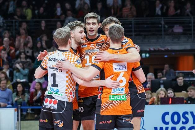 the Volleys show emotions after winning the point, BR Volleys vs Netzhoppers KW, 1 Bundesliga, Matchday 18, 2025 02 08 Berlin Berlin Land Copyright: xFootxBowl ThomasxSobotzkix