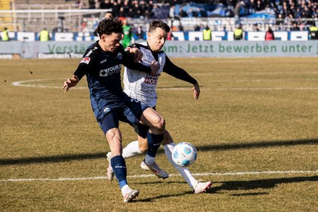 Soccer Men 2 Bundesliga 21 Matchday Season 2024 2025 SSV Ulm 1846 Soccer vs SC Paderborn 1907 08 02 2025 32 Aaron Zehnter SC Paderborn , 18 Lennart Stoll SSV Ulm 1846 Soccer DFL regulations prohibit any use of photographs as image sequences and or quasi video Ulm Donaustadion Baden Württemberg Germany