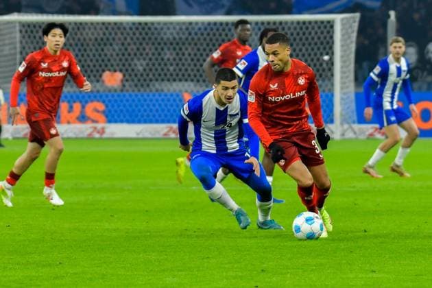 08.02.2025, xlakx, Fussball 2.Bundesliga, Hertha BSC Berlin - 1.FC Kaiserslautern emspor, v.l. Ibrahim Maza (Hertha BSC 10),Jan Gyamerah (1.FC Kaiserslautern 32)Zweikampf, Duell, Kampf, tackle (DFL DFB REGULATIONS PROHIBIT ANY USE OF PHOTOGRAPHS as IMAGE SEQUENCES and or QUASI-VIDEO) Daniel Lakomski Jan Huebner Berlin