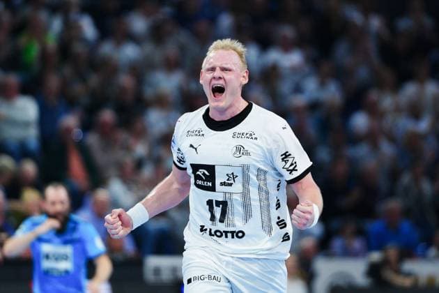 Goal celebration Patrick Wiencek THW Kiel, 17 GER, THW Kiel vs SC Magdeburg, Handball, Bundesliga, Matchday, 18, Season 2024 2025, 08 02 2025 GER, THW Kiel vs SC Magdeburg, Handball, Bundesliga, Matchday, 18, Season 2024 2025, 08 02 2025 Kiel Copyright: xEibner-Pressefoto MarcelxvonxFehrnx EP_MFN