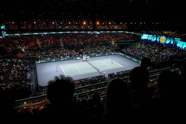 ROTTERDAM - Hubert Hurkacz (POL) in action against Carlos Alcaraz (ESP) on the sixth day of the ABN AMRO Open tennis tournament in Ahoy. ANP SANDER KING ABN AMRO Open - Day Six 2025 xVIxANPxSportx xxANPxIVx 519451855 originalFilename: 519451855.jpg