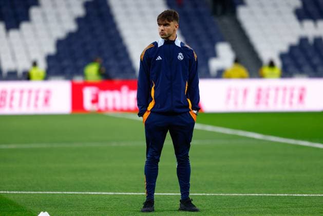 February 8, 2025, Madrid, Madrid, SPAIN: Raul Asencio of Real Madrid looks on during the Spanish League, LaLiga EA Sports, football match played between Real Madrid and Atletico de Madrid at Santiago Bernabeu stadium on February 8, 2025, in Madrid, Spain. Madrid SPAIN - ZUMAa181 20250208_zaa_a181_155 Copyright: xDennisxAgyemanx