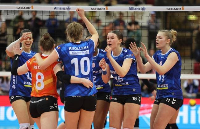 Stuttgart , Volleyball Bundesliga Women, Allianz MTV Stuttgart vs Ladies in Black Aachen , Cheering Stuttgart , from right Pauline martin Charlotte Krenicky
